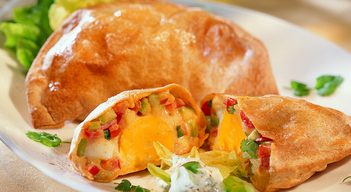 Verstecktes Ei in der Strudelteigtasche